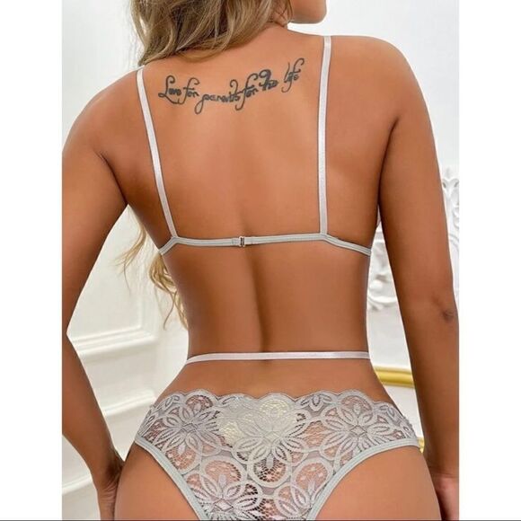 Sexy Soft Lace Bodysuit Lingerie Set - Picture 2 of 9